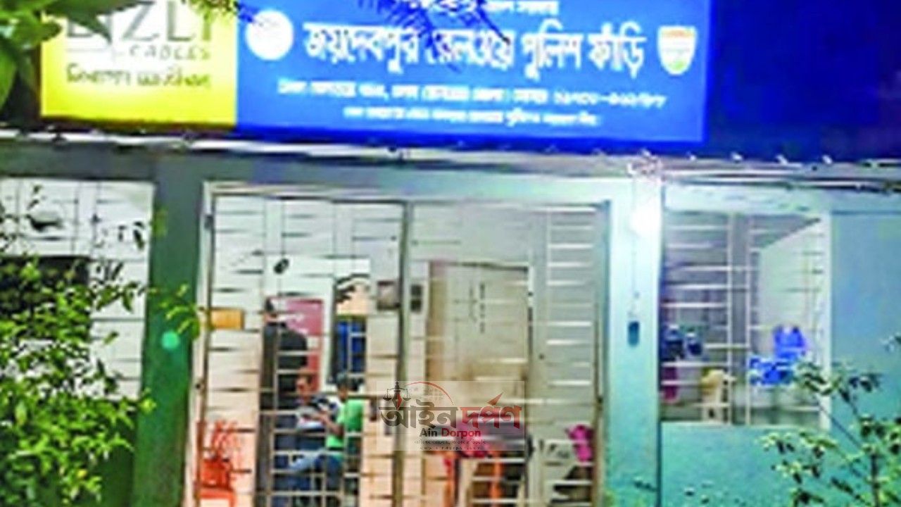 পুলিশ ফাঁড়িতে হামলা চালিয়ে আসামি ছিনতাই